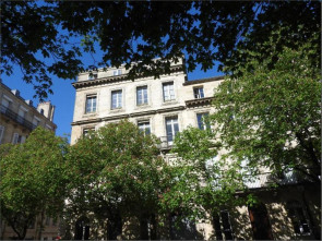 Appartement rénové en Location à Bordeaux / 1 pièce 31m2