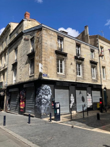 Immeuble vide en Vente à Bordeaux / 327m2